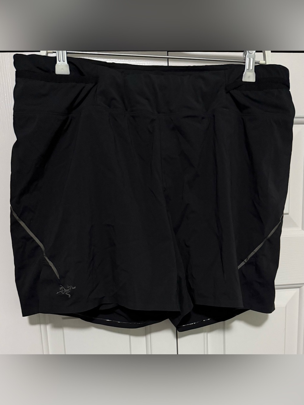 Arc'teryx Motus Running Mens XL Black Lined Reflective Shorts. Waist 36”